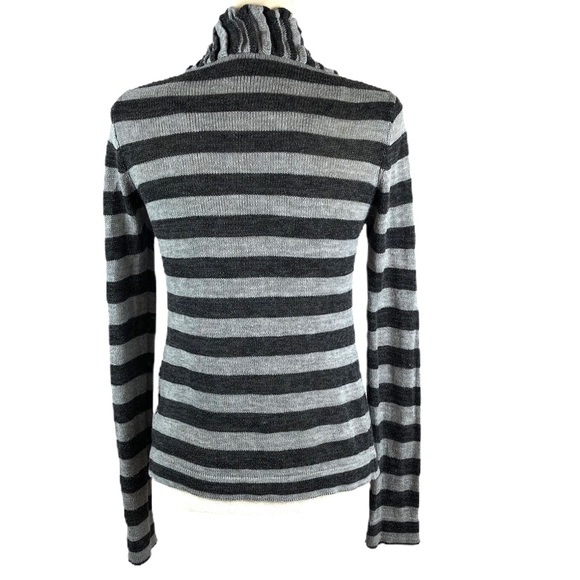 5/48 Gray Striped Ruffle Cardigan - Picture 5 of 8